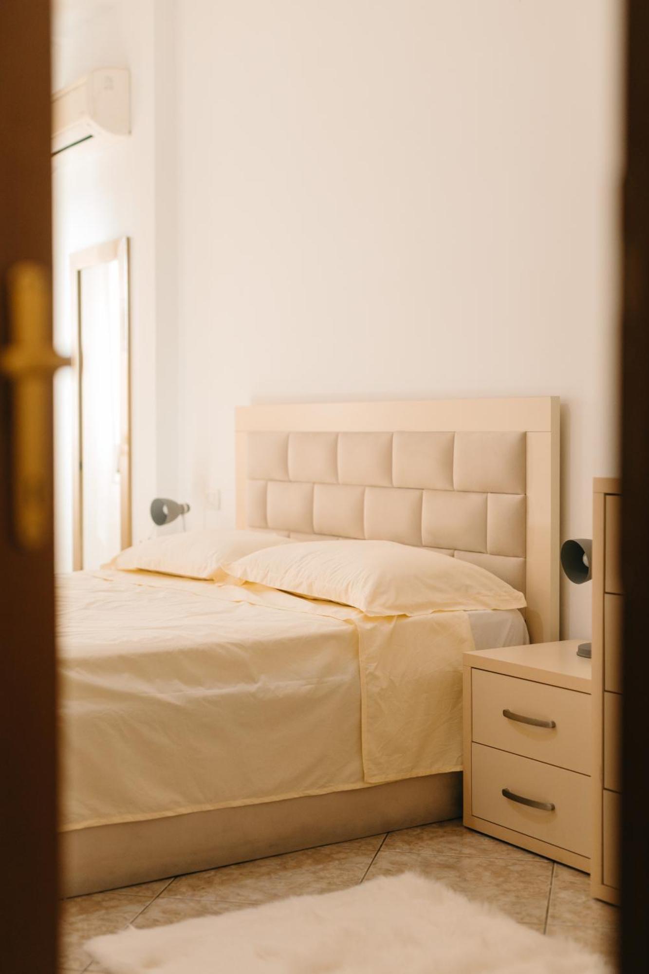 Rs Place 1-Bedroom Apartment Tirana Exterior photo